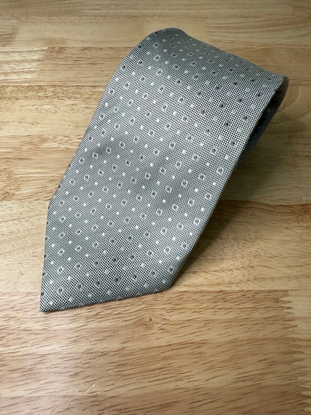 100% Silk Men's Neck Tie Pierre Cardin Silver Geometric JL